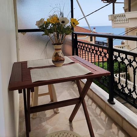 Διαμέρισμα Για Οικογένεια Με Θέα Την Θάλασσα Apartman Arkúdi Kültér fotó